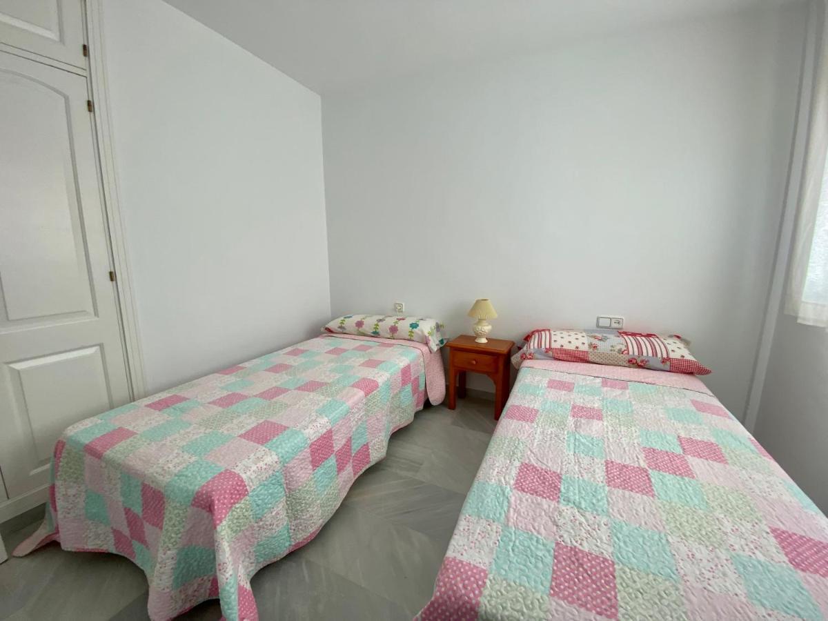 Vila Entre Hoyos Y La Playa Grupo Ac Gestion Novo Sancti Petri Exteriér fotografie