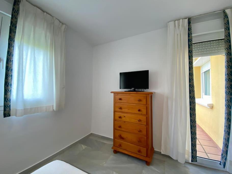 Vila Entre Hoyos Y La Playa Grupo Ac Gestion Novo Sancti Petri Exteriér fotografie